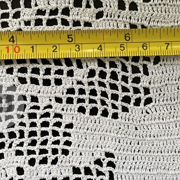 Filet Crochet Lace doily. Rose pattern. - Picture 2 of 4